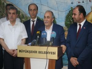 Bakan Fakıbaba'dan Büyükşehir Belediyesine ziyaret