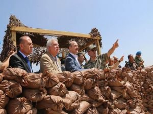 Soylu, üs bölgesinde incelemelerde bulundu