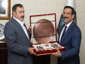 Bakan Eroğlu’ndan Diyarbakır Büyükşehir Belediyesine ziyaret