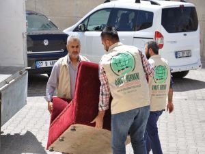 Umut Kervanı Türkmen aileye yardım eli uzattı