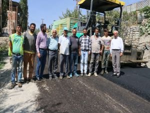 Hakkari'nin Biçer Mahallesi asfaltla tanıştı