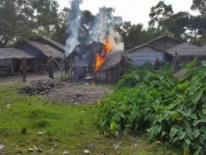 Arakan'da Müslümanların 2 bin 600’den fazla evi kül oldu