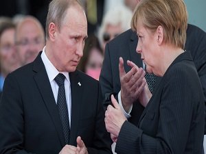 Seehofer, Putin Merkel konusunda asil davrandı