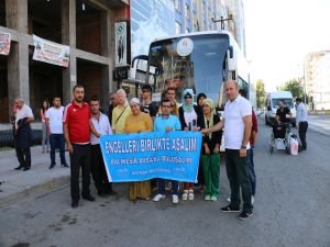 Engellilerin mutluluğu gözlerinden okunuyordu