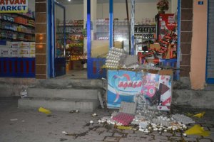 Batman'da markete bombalı saldırı