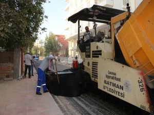 Fen Yol ekibi, yeni yol açıp asfaltlıyor