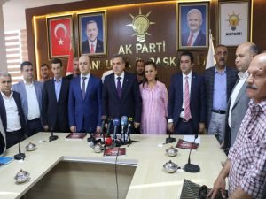 Şanlıurfa'da AK Parti yeni ilçe başkanları tanıtıldı