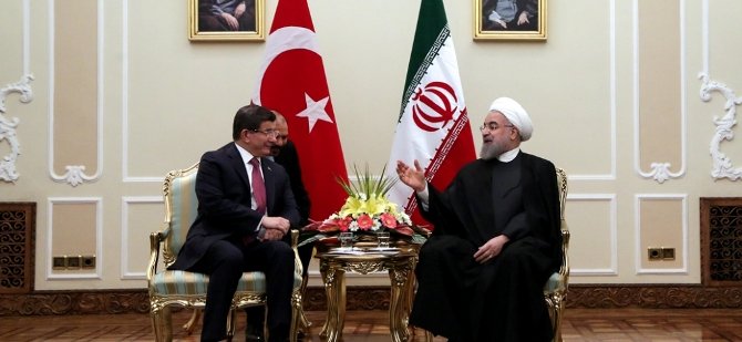 Davutoğlu, İran Cumhurbaşkanı Ruhani ile görüştü
