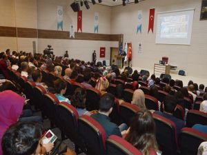 Matematik Öğretmenleri ve Anlatım Teknikleri konferansı