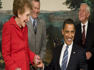 ABD'nin eski first ladysi Nancy Reagan hayatını kaybetti