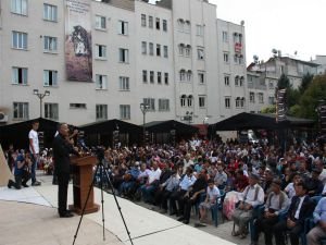 "Hz. Hüseyin Kur’an yaşasın diye canını ve sevdiklerini feda etti"