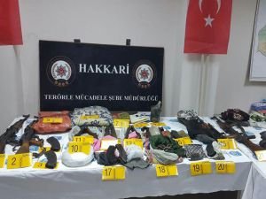 Hakkari'de uzun namlulu silah ve el bombası ele geçirildi