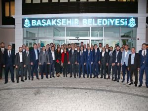 Uysal’dan Başakşehir’in yeni başkanına ziyaret