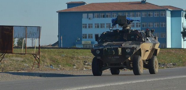 Polis servisine roketatarlı saldırı: 2 polis hayatını kaybetti