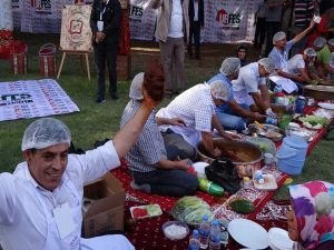 Şanlıurfa'da çiğ köfte yarışması düzenlendi