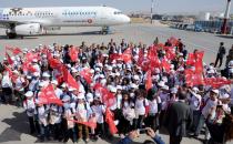 Van'da yaklaşık 400 öğrenci Çanakkale ve İzmir'e gönderildi