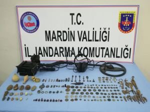 Mardin'de birçok tarihi eser ele geçirildi