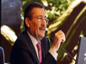 Melih Gökçek istifa etti!