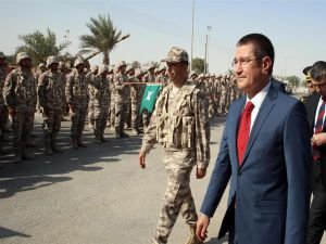 Bakan Canikli'den Katar'daki TSK unsurlarına ziyaret