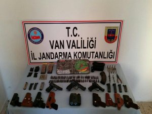 Van’da bir PKK’lı gözaltına alındı