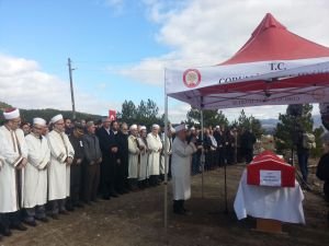 PKK’nın katlettiği imam dualarla ebediyete uğurlandı