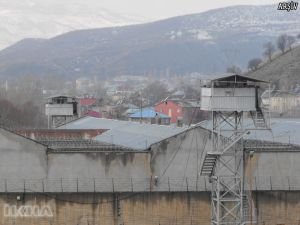 Cezaevinde 18 kişi zehirlendi