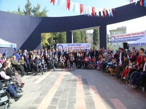 ​Gaziantep’te engellilere akülü sandalye dağıtıldı