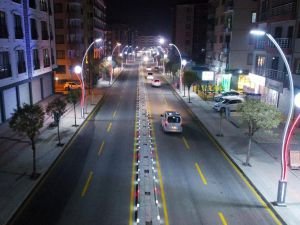 İki Nisan Caddesi’nde çalışmalar tamamlandı