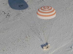 Astronotlar Uzay İstasyonu'ndan dünyaya dönüş yaptı