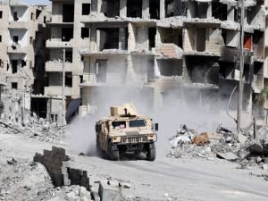 Rakka'da 2371 insan katledildi, yarım milyon insan yerinden edildi