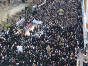 Binlerce Batmanlı İslam ve İslam’ın kutsallarına sahip çıktı