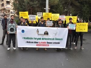 Üniversite öğrencilerinden “Kudüs” protestosu