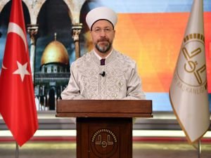 Erbaş: "Birlik olursak Arakanlı Müslüman kardeşimizin gözyaşlarını da dindirmiş oluruz"