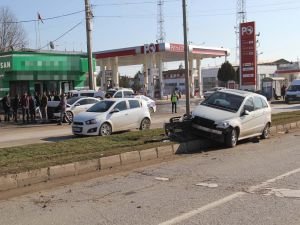 Diyarbakır'da maddi hasarlı trafik kazası