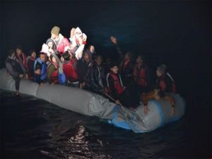 İzmir Foça'da 41 mülteci kurtarıldı