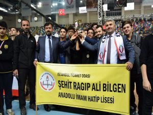 İmam hatip spor oyunları kupaları sahiplerini buldu