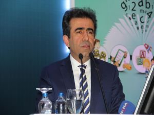 Vali Güzeloğlu: "Diyarbakır gerçeğini dünya ile buluşturmamız lazım"