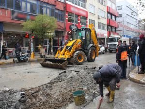 Doğal gaz çalışmaları trafiği aksattı