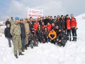 Muş'ta gerçeği aratmayan çığ tatbikatı