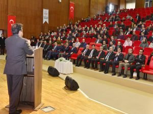 Eğitim Yönetimi Seminerine katılan okul müdürleri sertifikalarını aldılar