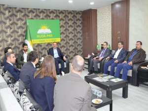 Beş ülke büyükelçiliğinden HÜDA PAR’a ziyaret