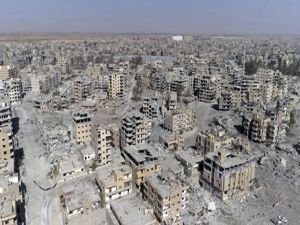 BM: Rakka'nın üçte ikisi yıkılmış