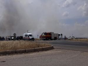 Anız yangını kazaya sebep oldu bir’i bebek 5 kişi yaralandı