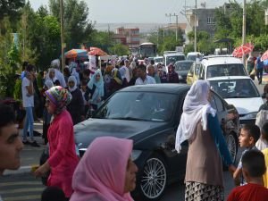 Batman’da kabristanlara ziyaretçi akını