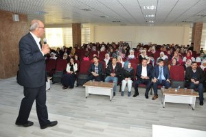Batman'da ‘Çocuk Eğitimi ve Başarı’ Konferansı