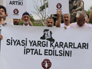 "Ajanlık yapan papazın bırakıldığı ülkede Müslümanların cezaevinde olması çelişkidir"