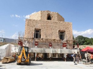 Hasankeyf'te Artuklu Hamamı taşınıyor