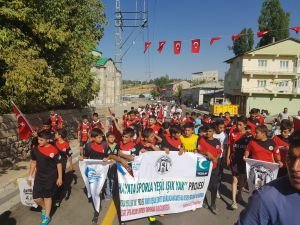 Futbol Malazgirtli gençleri bağımsızlıktan uzak tutuyor