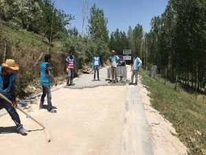 Van'da yol yapım çalışmaları sürüyor