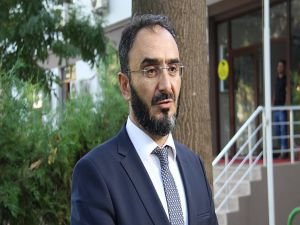 Karabayır: "Çocuklarımızı Kur'an ahlakı ve cami ruhuyla büyütelim"